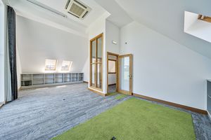 Photo 6- click for photo gallery